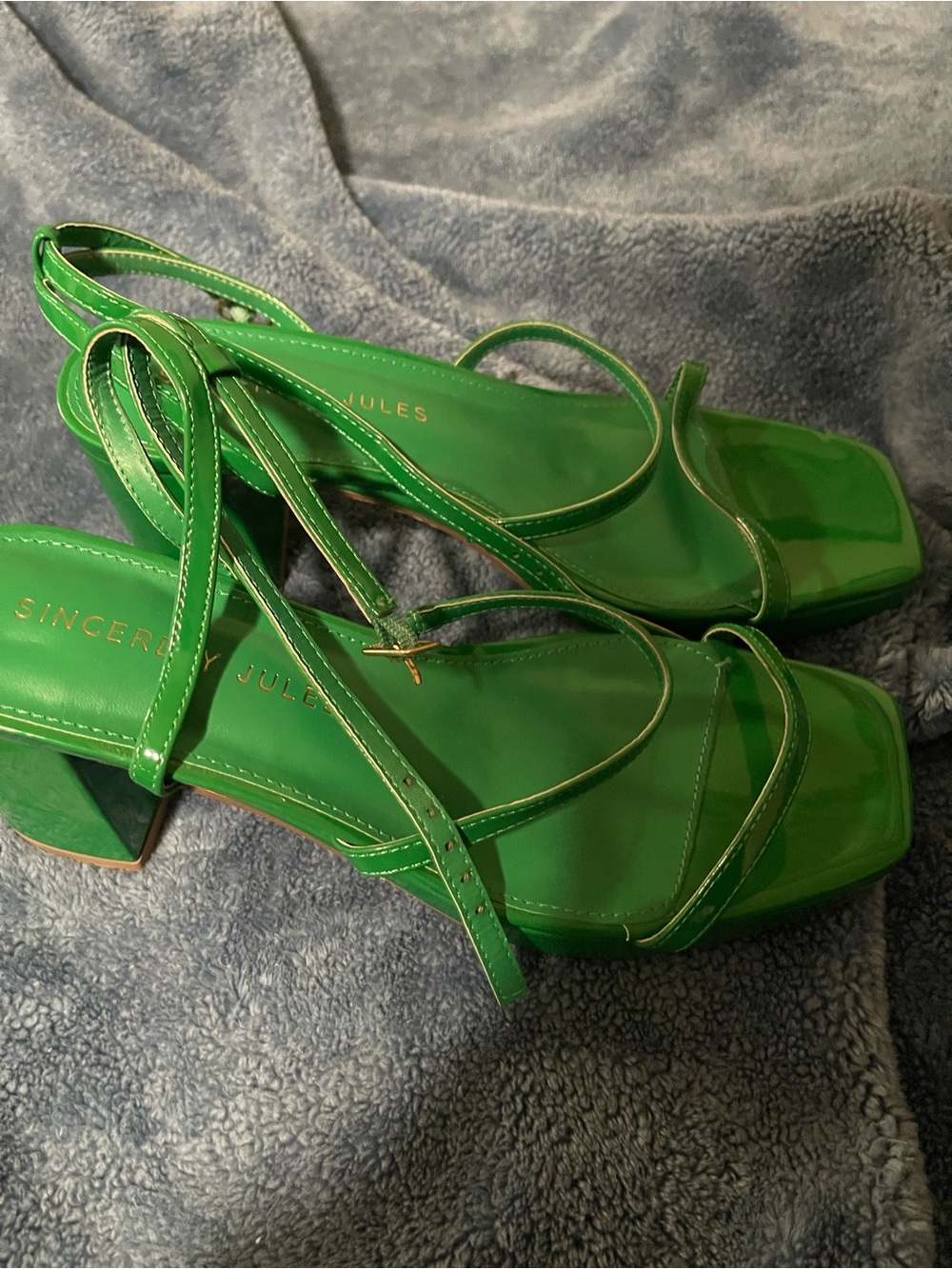 Sincerly Jules Vibrant Green Strappy Block Heel Sandals